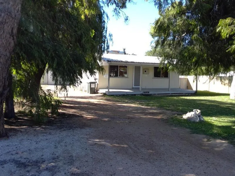 10 Hamersley Street Jurien Bay