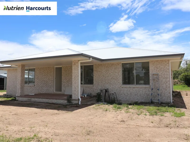 Brand NEW  -  Brick & Tile at Wallangarra, QLD