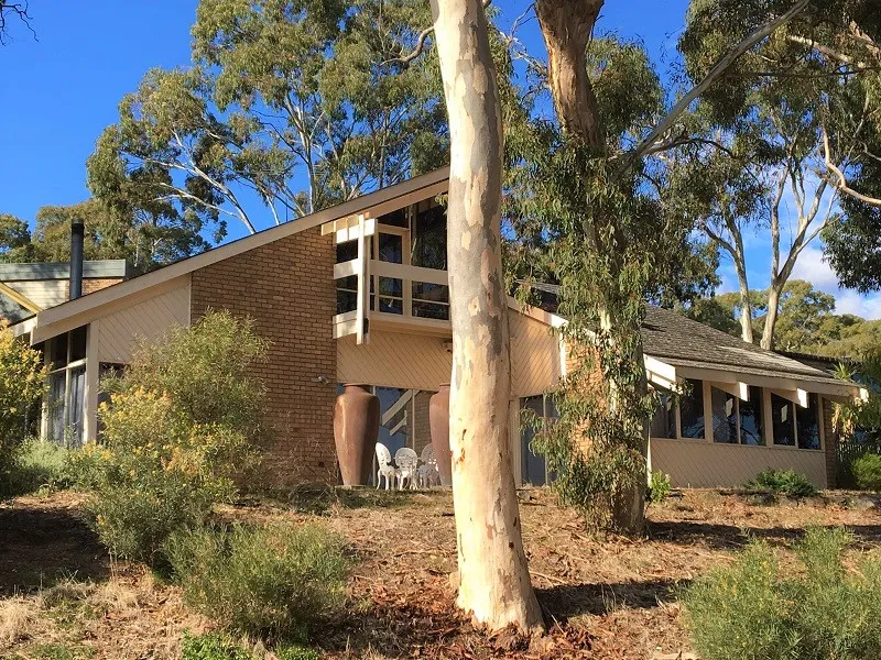 LARGE FAMILY HOME AT A FANTASTIC PRICE! 