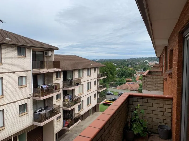 LARGE APARTMENT AND GREAT VALUE !
