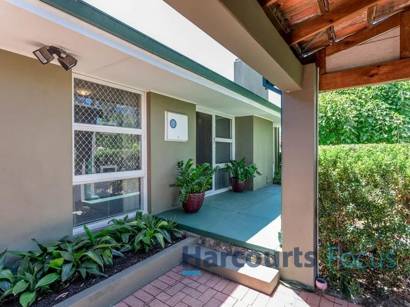 The Charm Of Riverton!