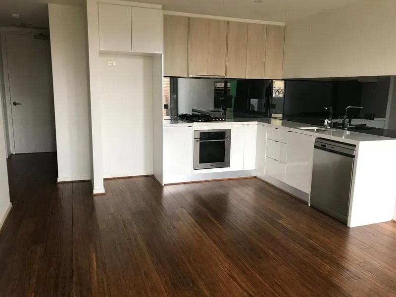 MODERN & ELEGANT LIVING