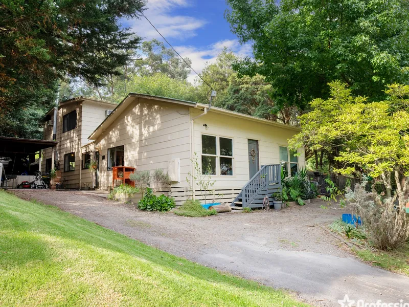 ATTENTION LARGE FAMILIES ...OFFERING 6 BEDROOMS