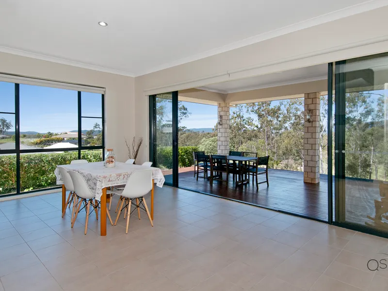 FAMILY HOME ON OVER AN ACRE WITH SHED IN SOUGHT AFTER MUNDOOLUN ESTATE