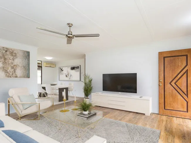 PRICED TO SELL – Convenient Location and Ready to Move In!