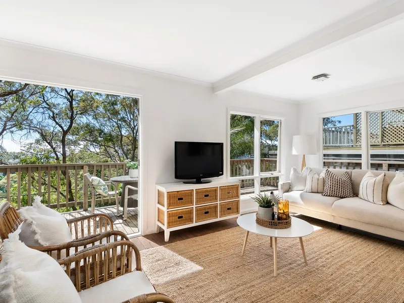 Idyllic Family Home With Tree Filtered Ocean Views