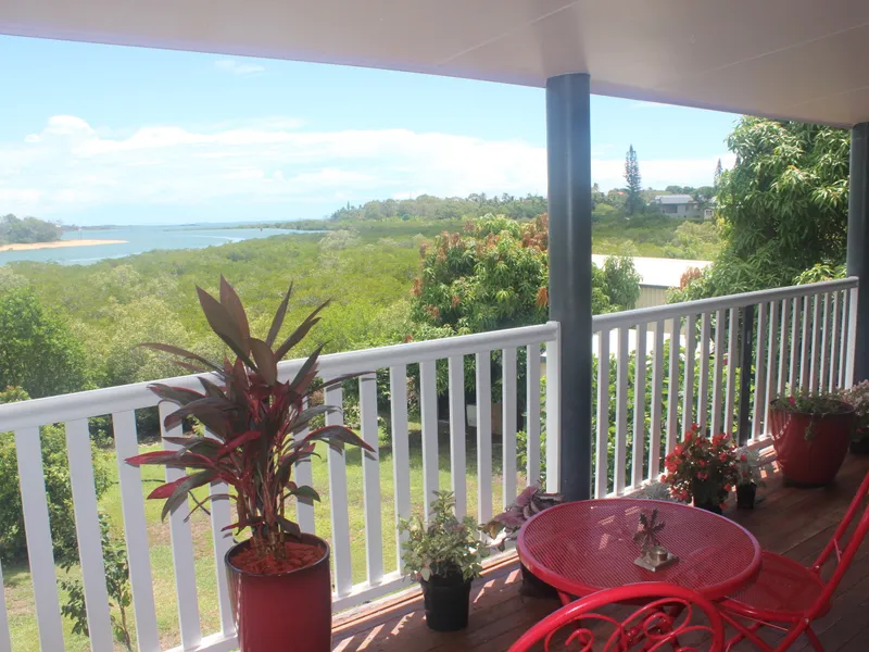 VIEWS - FISHING - MUD CRABS!