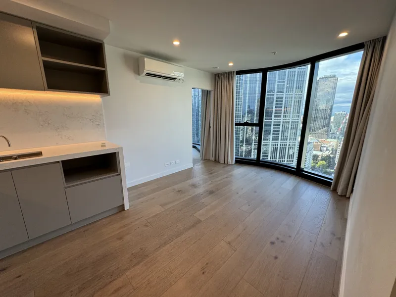 Luxury 2 bedroom apartment in Melbourne's tallest tower-380 Melbourne