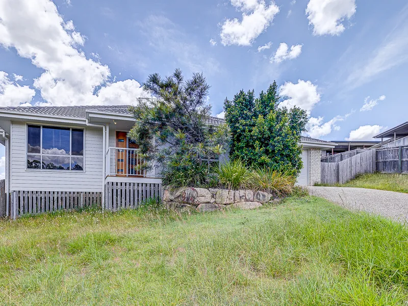 FAMILY HOME IN A GREAT ESTATE
