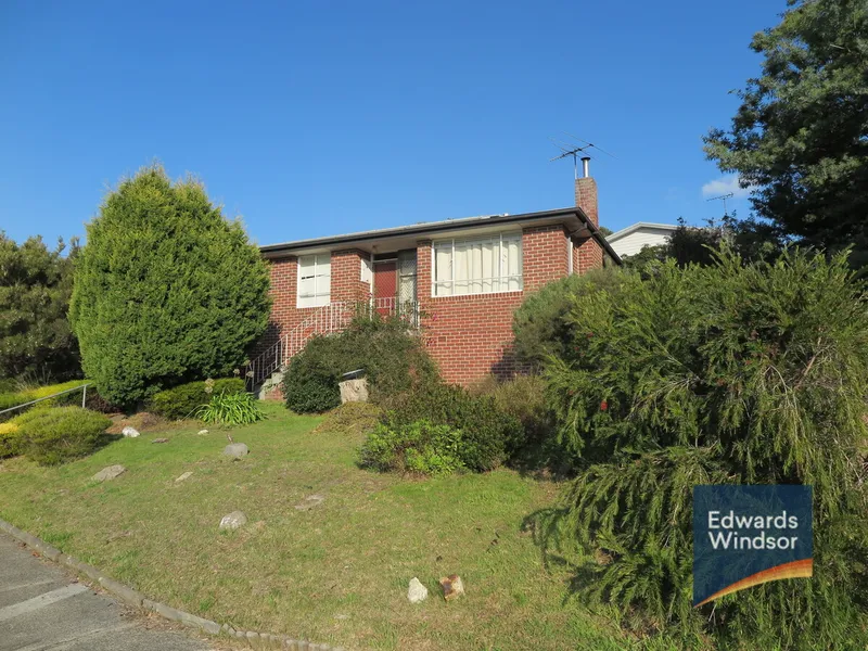 Three bedroom Family Home - With Solar Panels