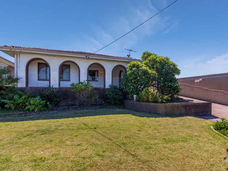 RENOVATOR'S DELIGHT!!