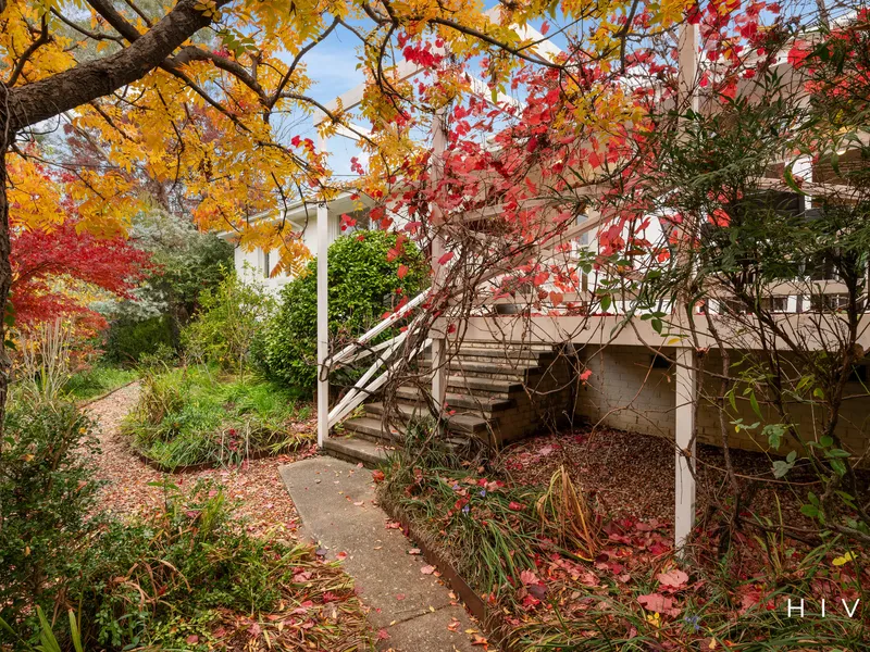 Nestled on the High Side of Jacka Crescent