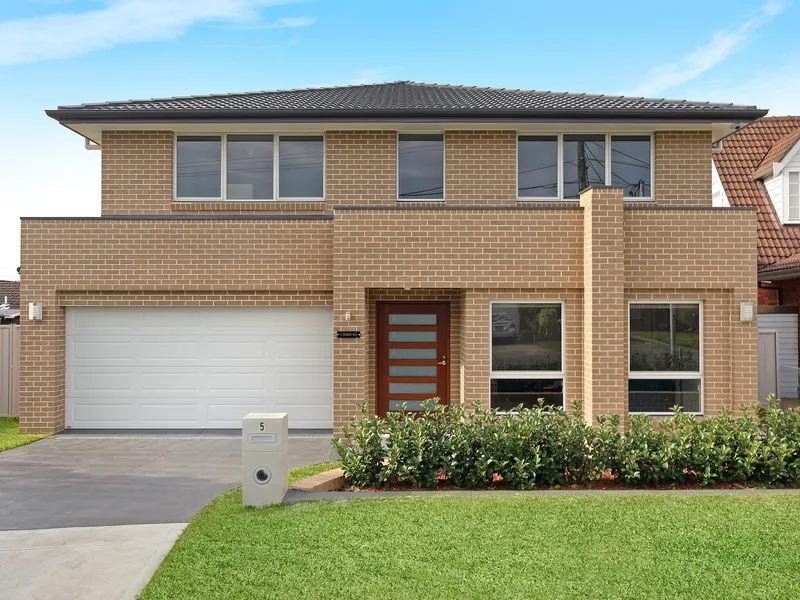 Spacious new home in peaceful tightly-held street