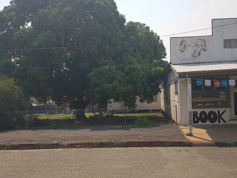 House and Shop Space