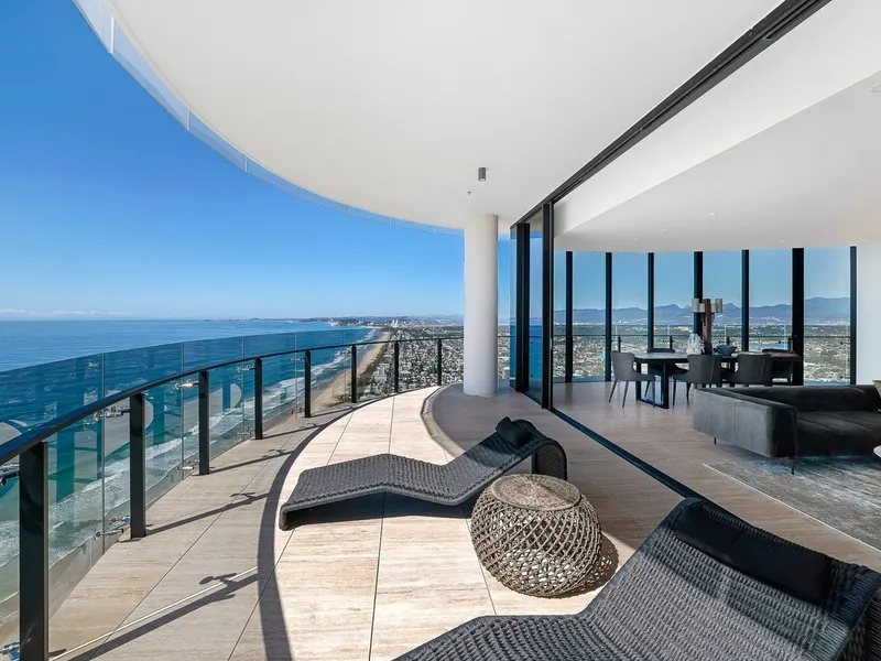 Luxury Sub-Penthouse - Uninterrupted Ocean Views