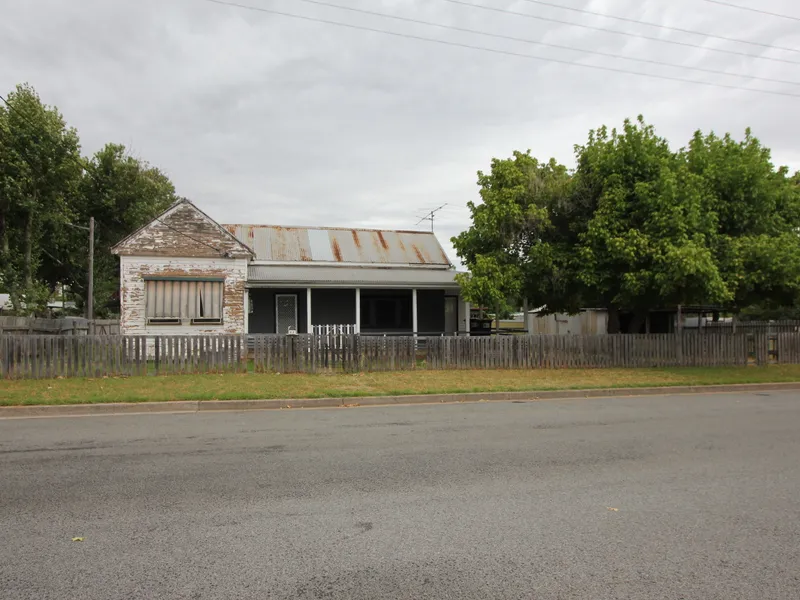 Spacious 4 Bedroom Older Style Home