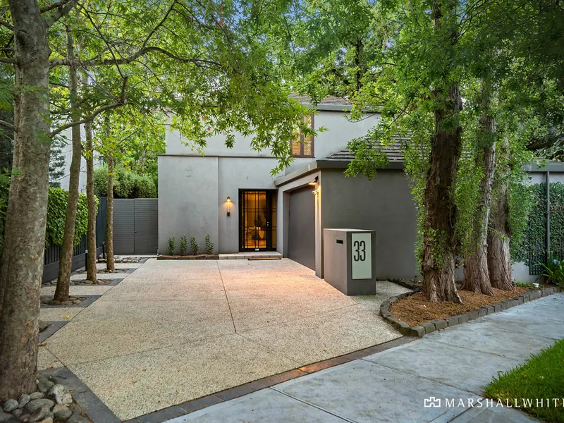 Peaceful Oasis in Prestigious Locale