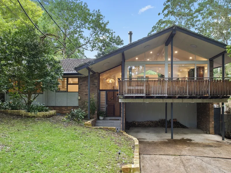 Architecturally Designed 4 Bedrooms Family Home