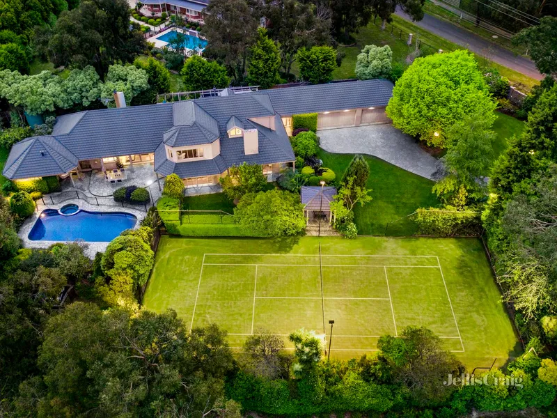 Rare flat sophisticated acre sanctuary