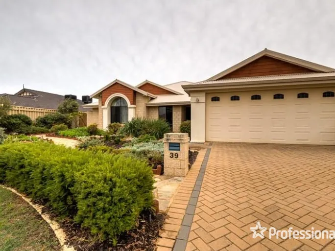 Beautifully presented large family home !