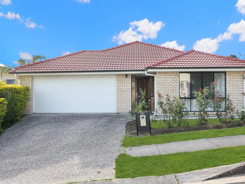 Four bedroom family home close to it all