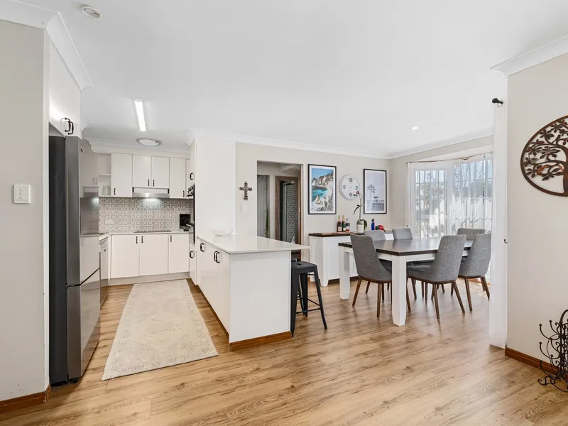 Spacious Family Home in Beautiful Garden Settings