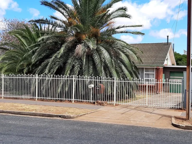 INVESTORS / DEVELOPERS / FIX UPPER / FIRST HOME BUYERS -  Solid Brick home close to Everything (Shops, Schools, Transport)