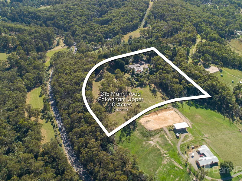 Luxury Haven on 10 Acres