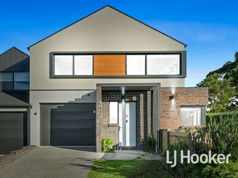 Grand Scale Living with Own Street Frontage & all Beds with Ensuites!