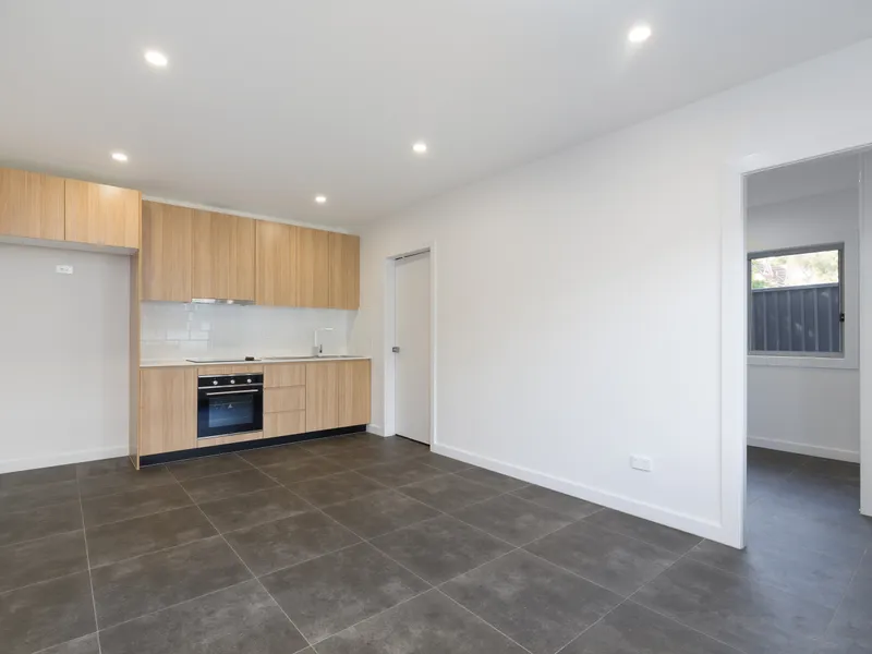 HIDDEN BRAND NEW 1 BEDROOM FLAT