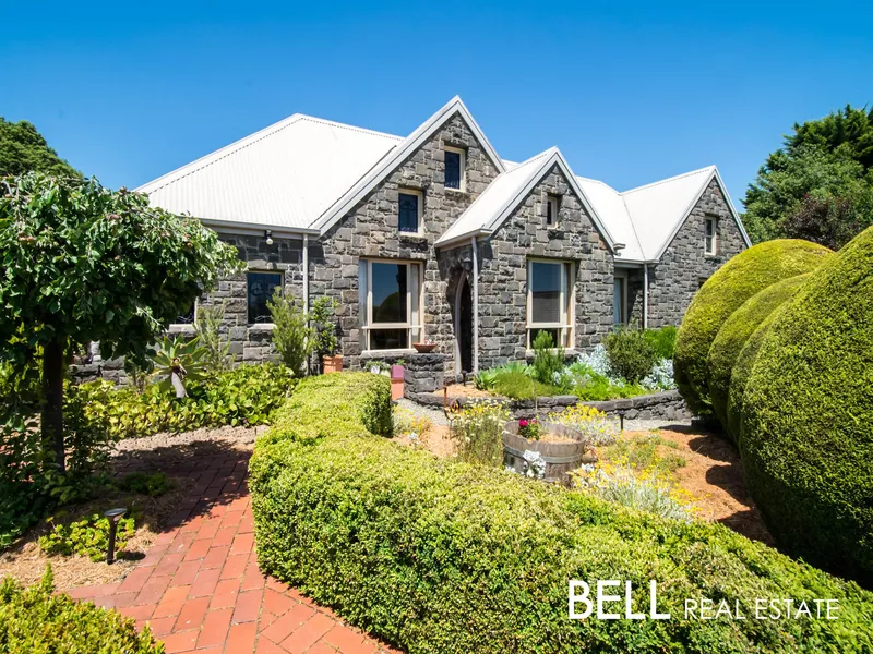 Beautiful Character in the Lakes Estate