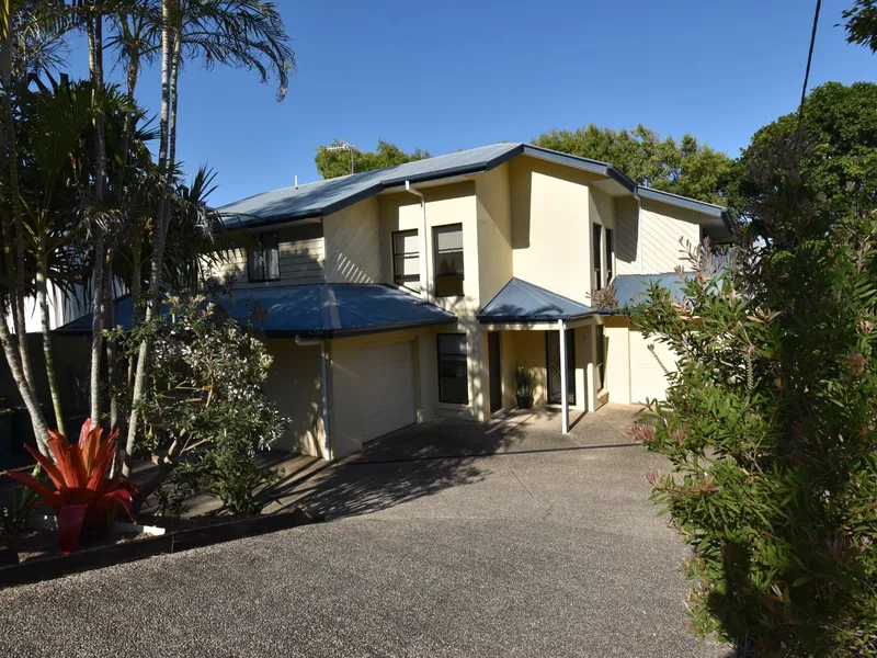 Very spacious beachside duplex