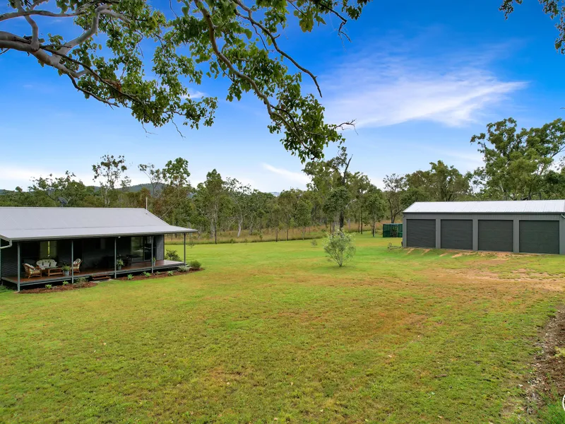 Wild River Frontage - Modern Home & Shed - Off Grid Lifestyle!