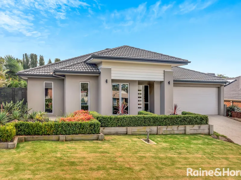 Showpiece Home with All the Trimmings - 712m2 approx.