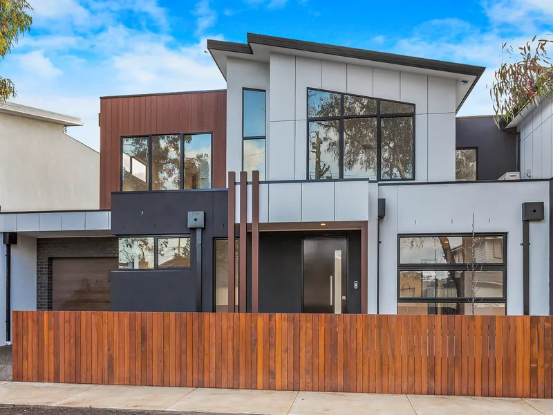 Stunning, Brand New & Ready to Move In!