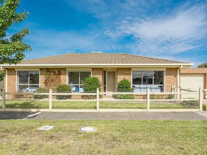 Large Spacious Family Home!