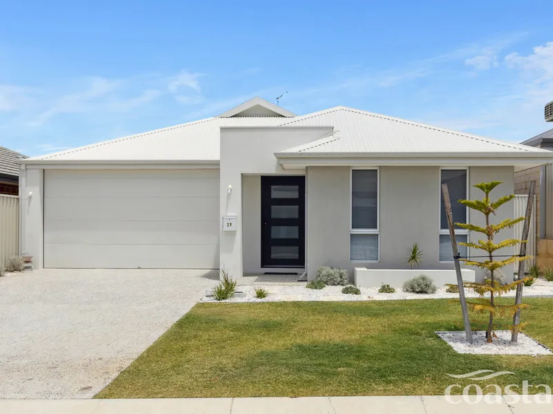 Modern Coastal Retreat in Golden Bay