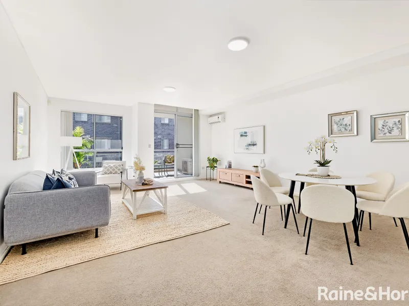 Move into 189sqm Huge Space Home and Walk to Castle Hill Metro