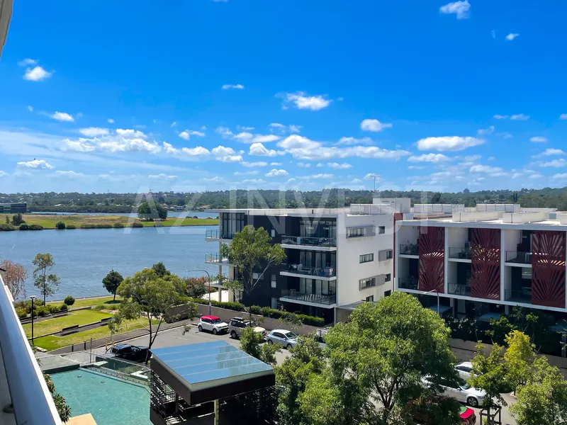 Stylish Apartment with Water and Park Views