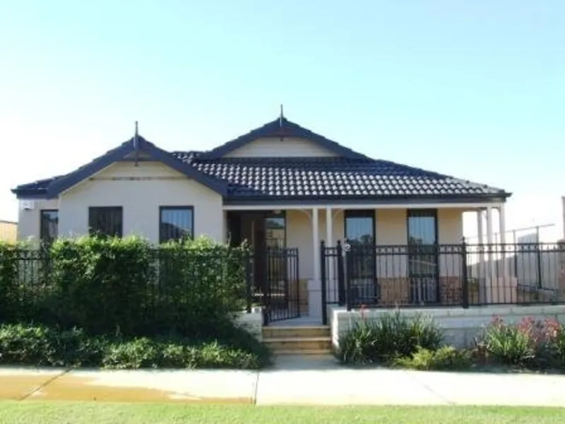 AIR CONDITIONING, DOUBLE GARAGE, PAVED ALFRESCO