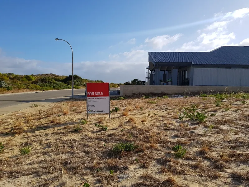 RARE OCEAN VIEW DRIVE OPPORTUNITY