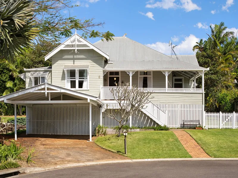 Charming 4 Bedroom Home in Bangalow