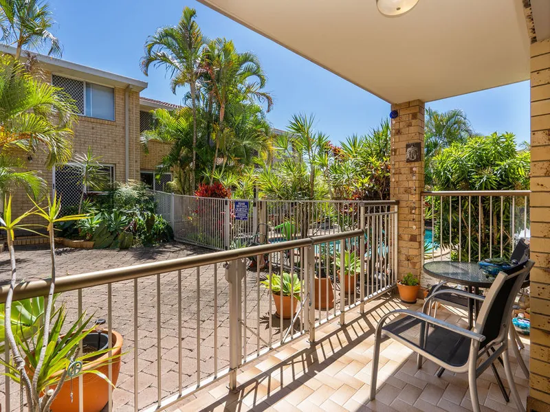 Ground floor unit within walking distance to the Broadwater