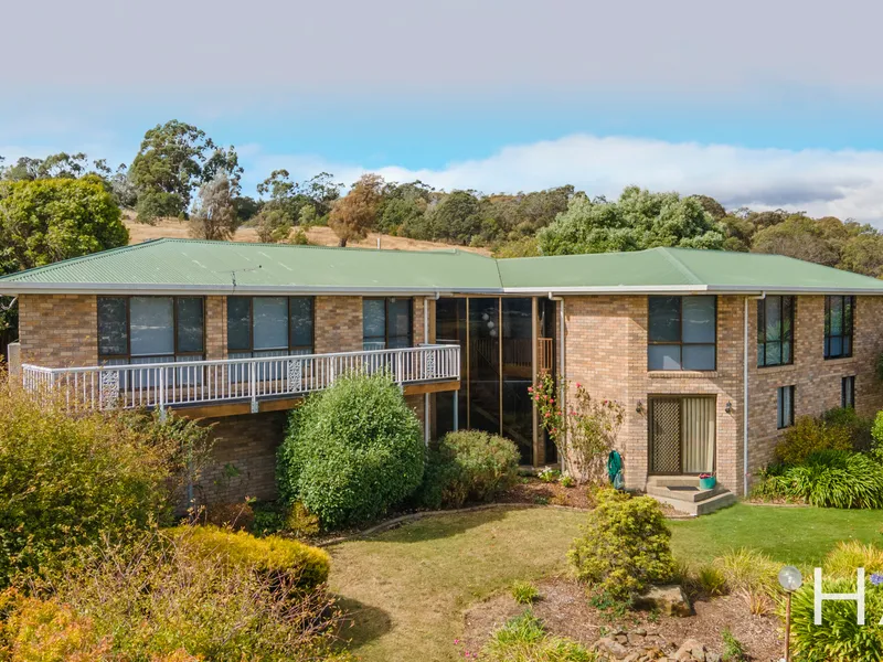 FAMILY LIVING WITH PRIVATE, PEACEFUL OUTLOOK