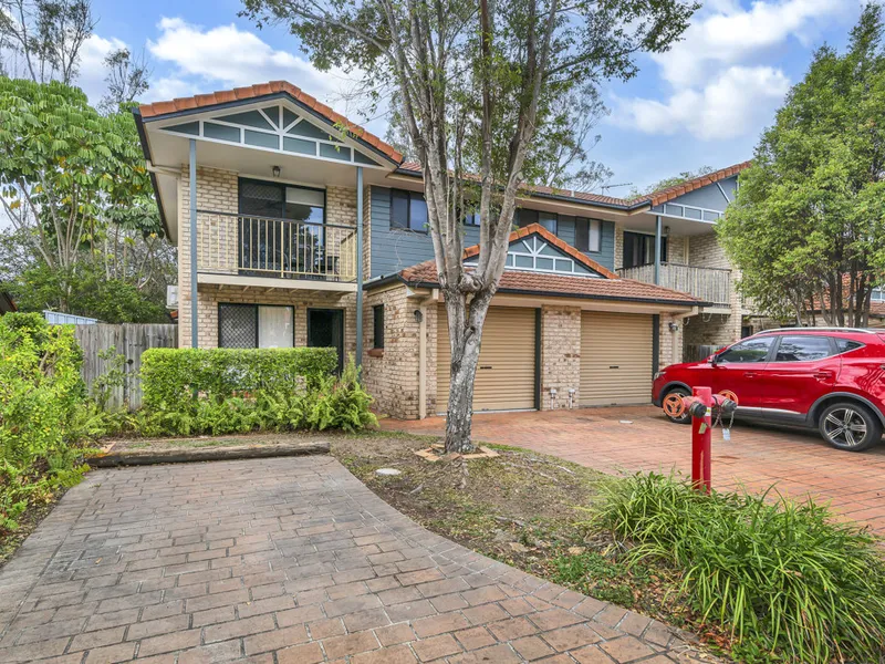 Dive into Coomera Living with Our Townhouse for Lease - Your Poolside Paradise Awaits!