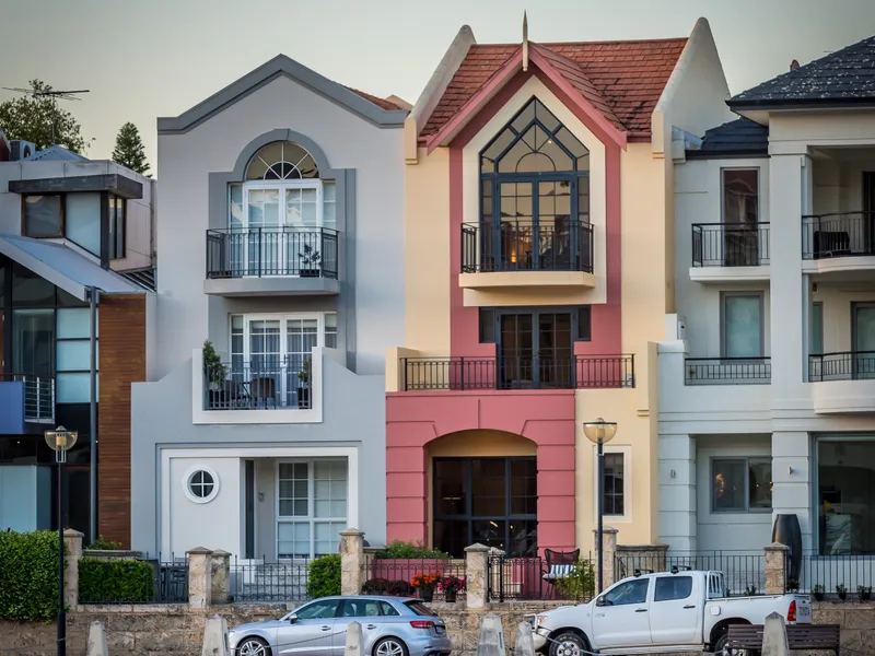 Executive Luxury Residence on the Water's Edge