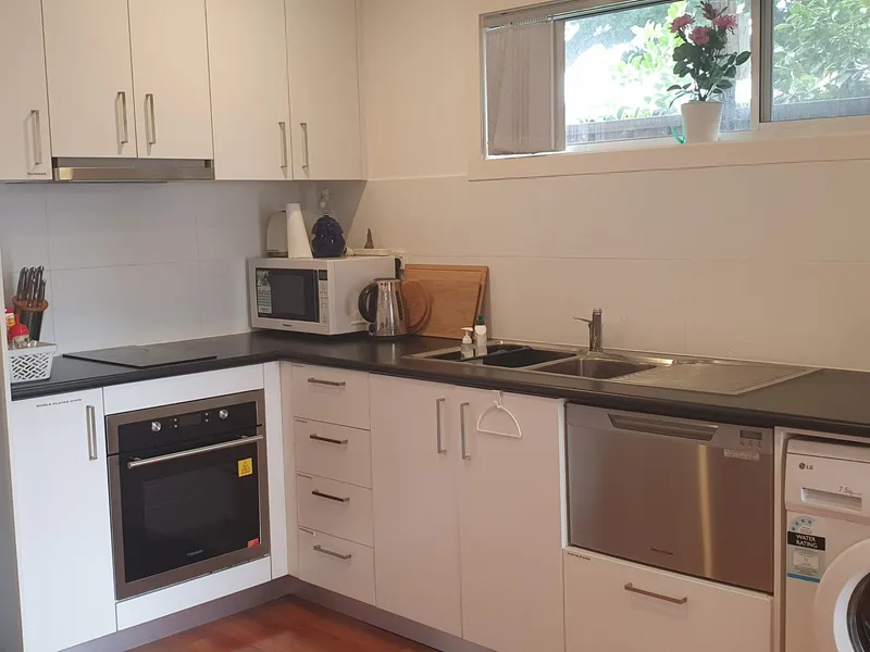 IMMACULATE GRANNY FLAT, WATER/ELECTRICITY INCLUDED - Inspect Sat 10:00-10:15am