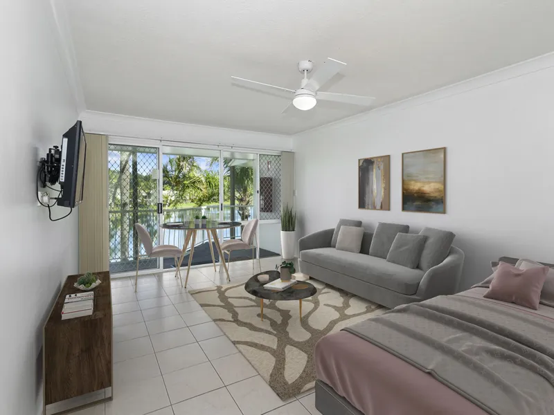 WATERFRONT LIFESTYLE 