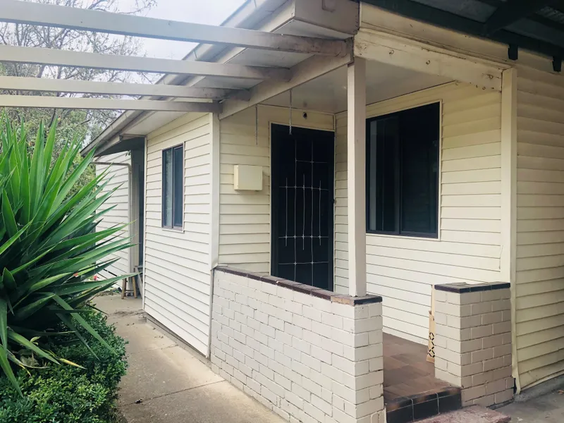 Stylish expansive home 