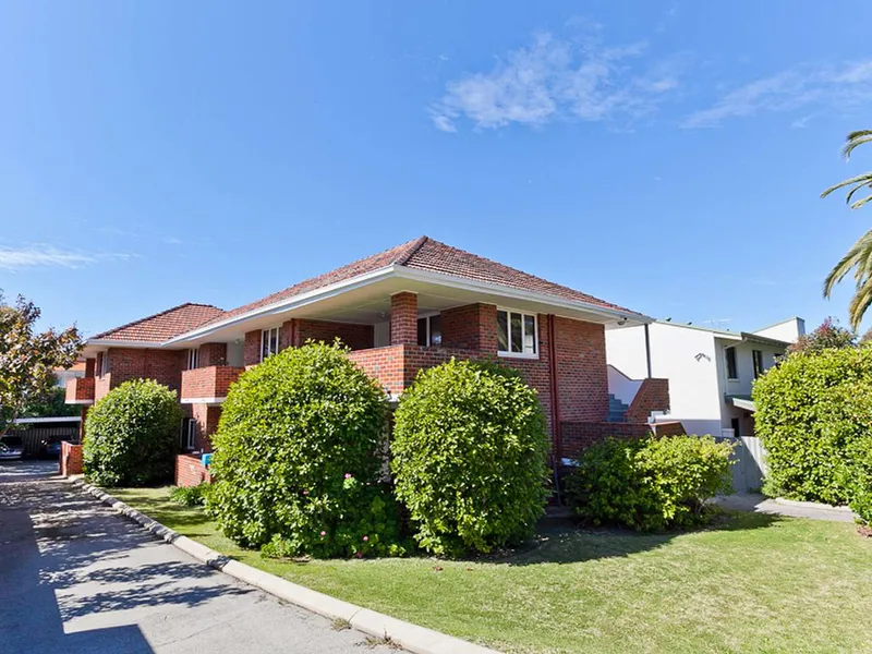 Character One Bedroom Unit Near UWA